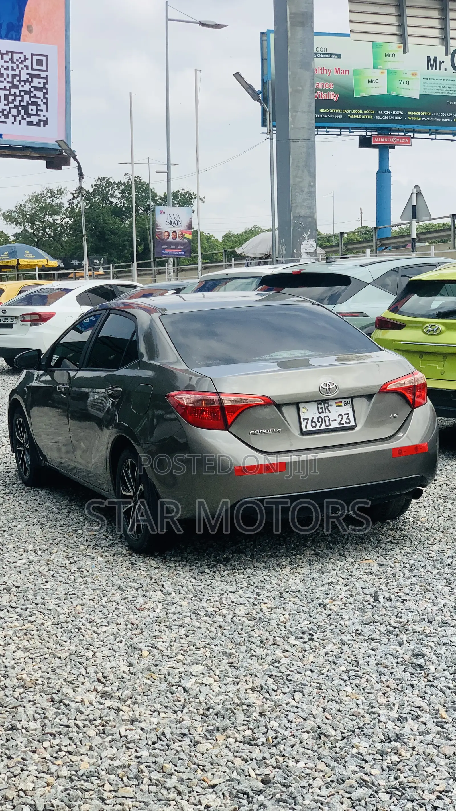 Toyota Corolla LE (1.8L 4cyl 2A) 2019 Gray