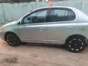 Toyota Echo Sedan 2005 Silver