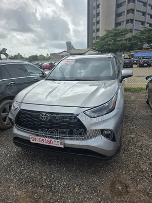 Toyota Highlander XLE AWD 2023 Gray