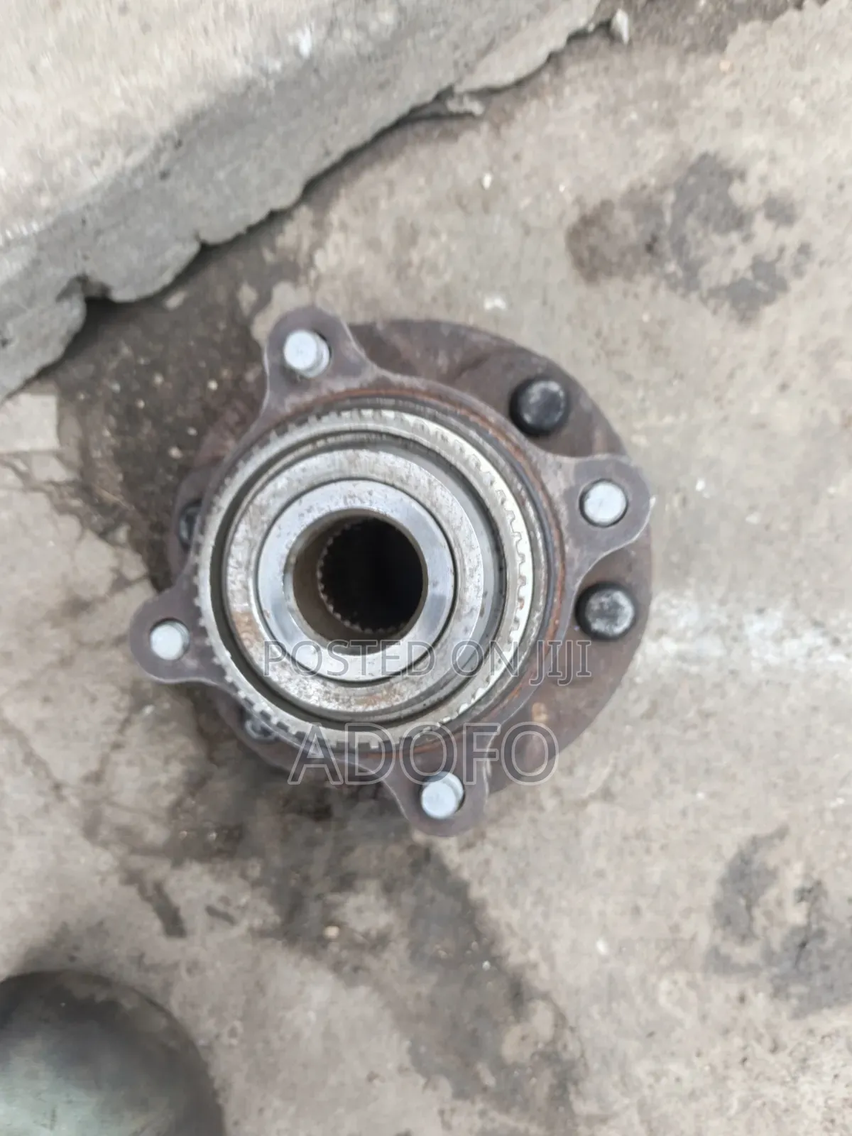 Toyota Hilux Front Hub 2005 to 2024