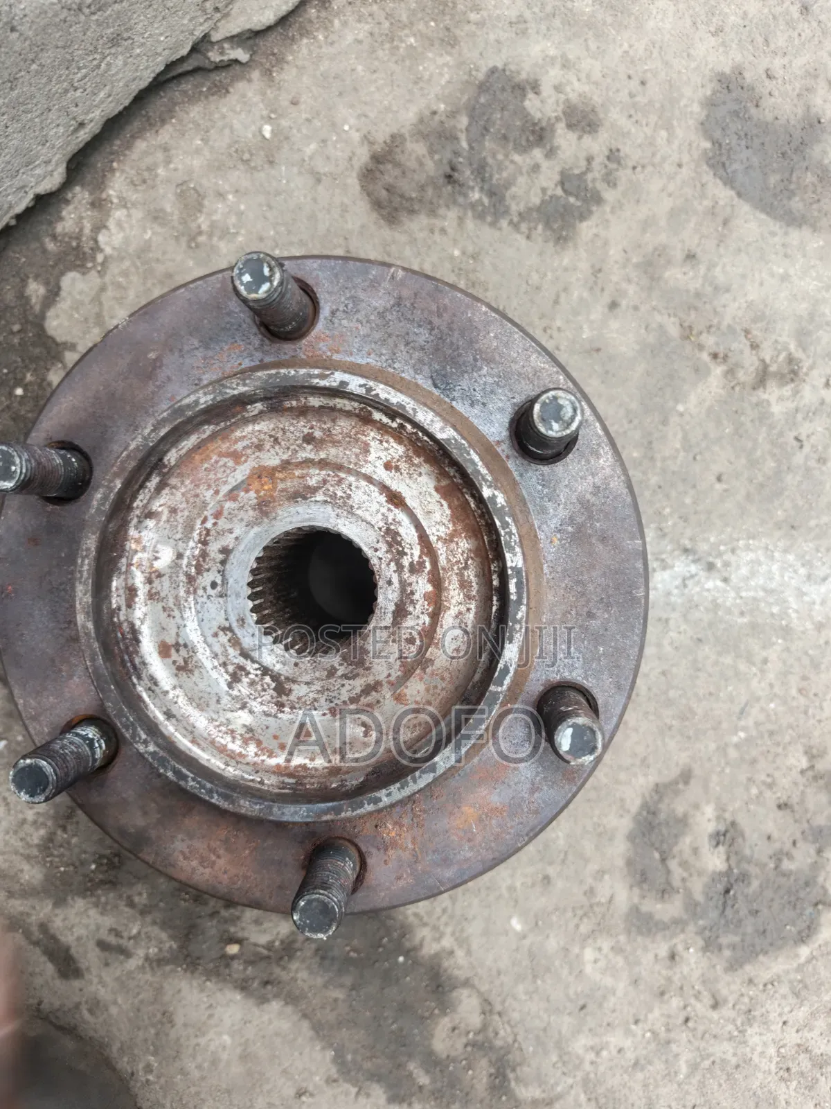 Toyota Hilux Front Hub 2005 to 2024