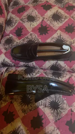 New Weejuns Genuine Leather Penny Loafers UK 9 - Black