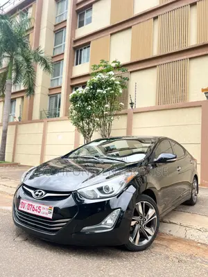 Hyundai Elantra Limited Sedan FWD (1.8L 4cyl 6A) 2013 Black