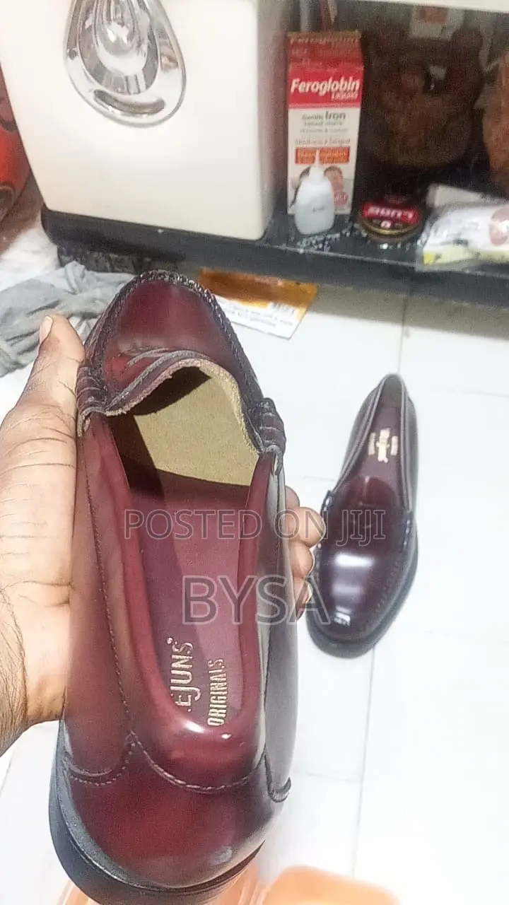 New G.H. Bass Weejuns Originals Genuine Leather Penny Loafers UK 9