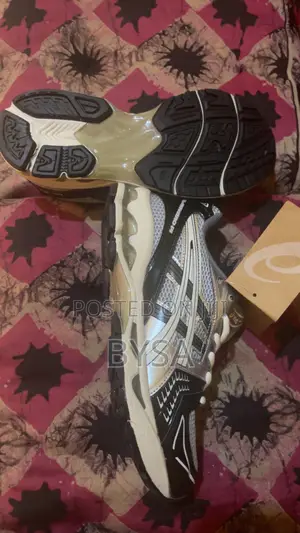 New ASICS Gel-Kayano 14 Running Shoes UK Size 9