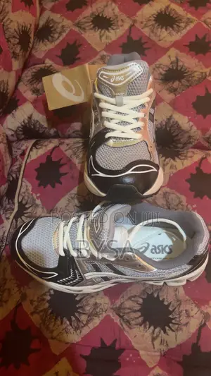 New ASICS Gel-Kayano 14 Running Shoes UK Size 9