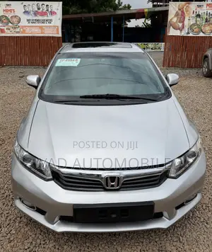 Honda Civic 1.8 5 Door Automatic 2012 Silver