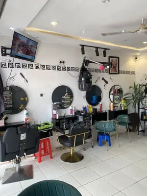 Unisex Salon for Sale