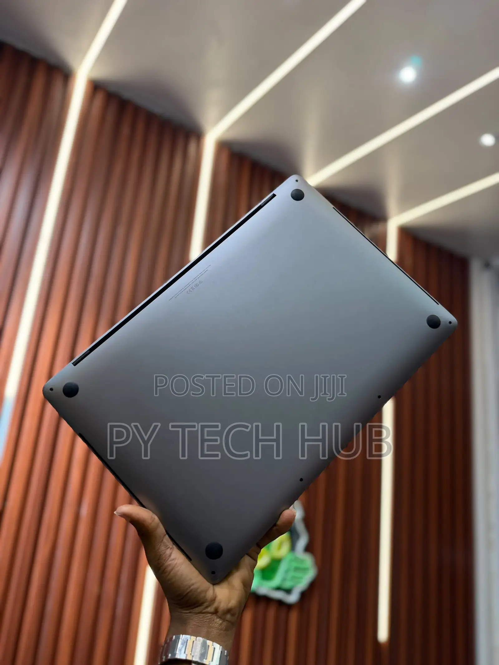 Laptop Apple MacBook Pro 2019 16GB Intel Core i7 SSD 500GB