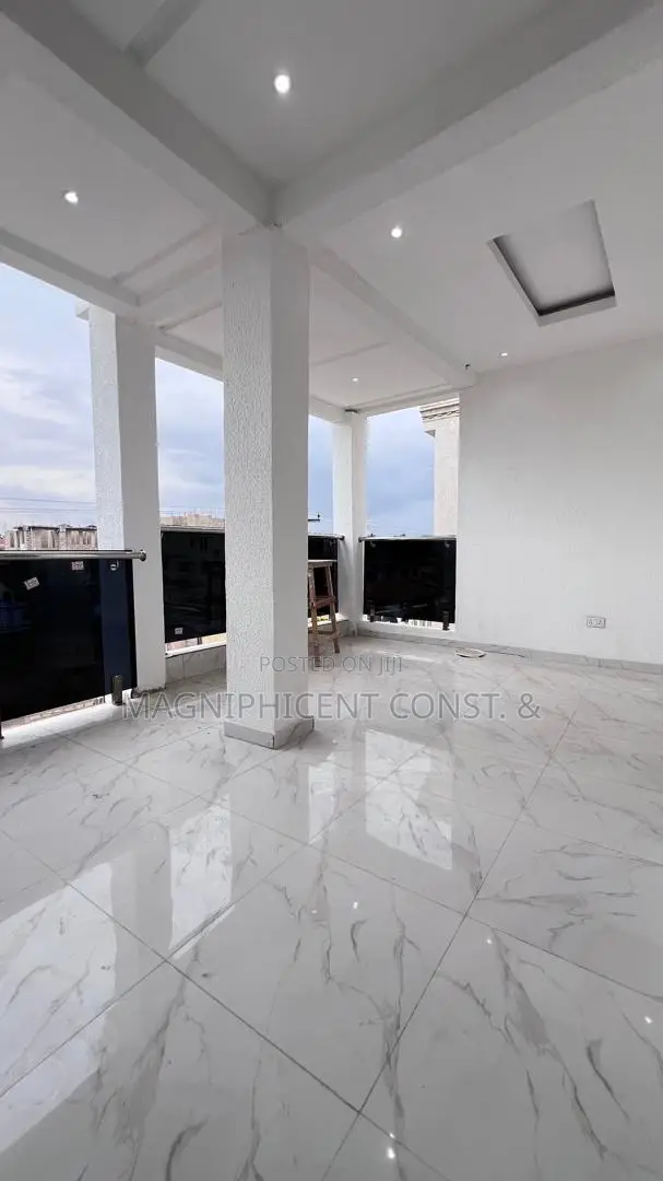 5bdrm Mansion in Ogbojo, East Legon for sale