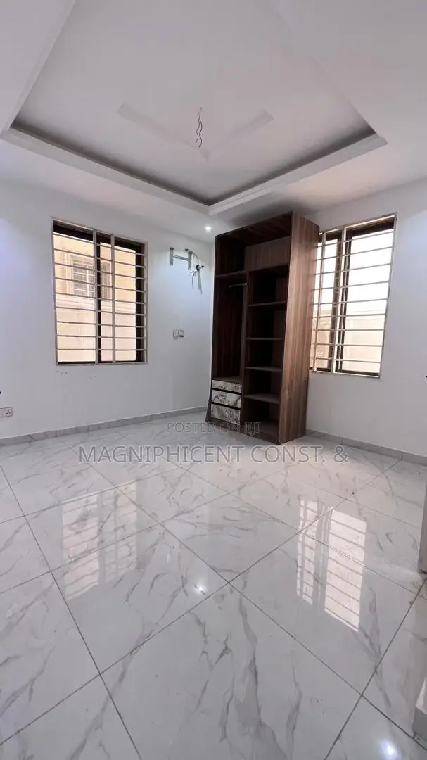 5bdrm Mansion in Ogbojo, East Legon for sale