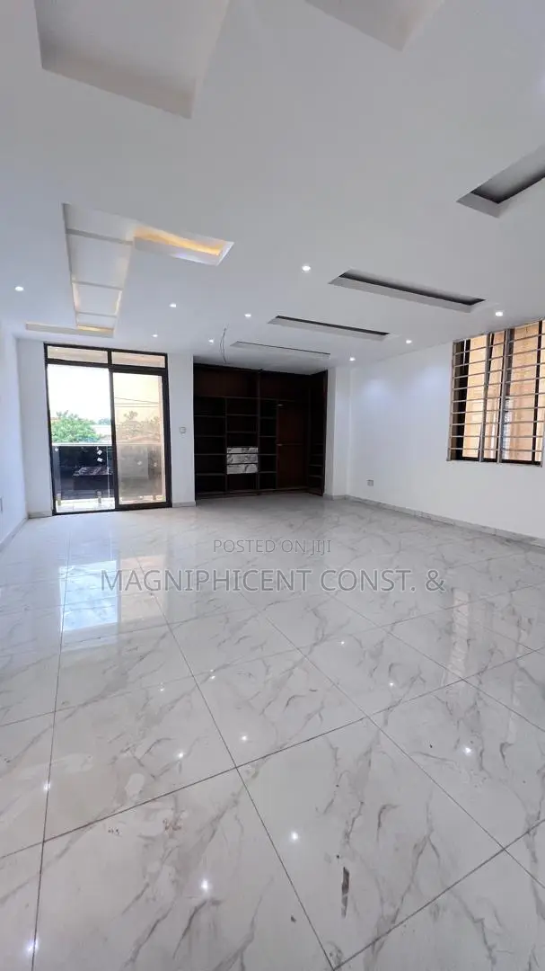 5bdrm Mansion in Ogbojo, East Legon for sale
