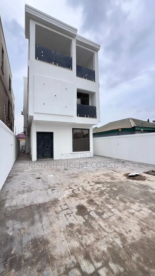 5bdrm Mansion in Ogbojo, East Legon for sale