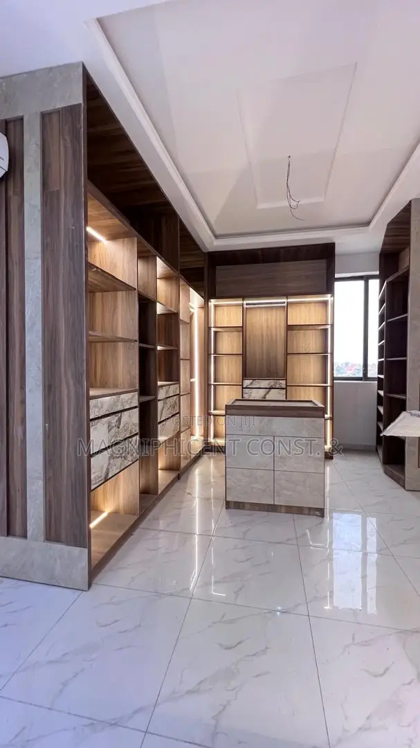 5bdrm Mansion in Ogbojo, East Legon for sale