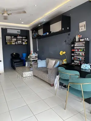 Unisex Salon for Sale