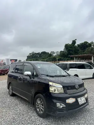 Toyota Voxy 2013 Brown