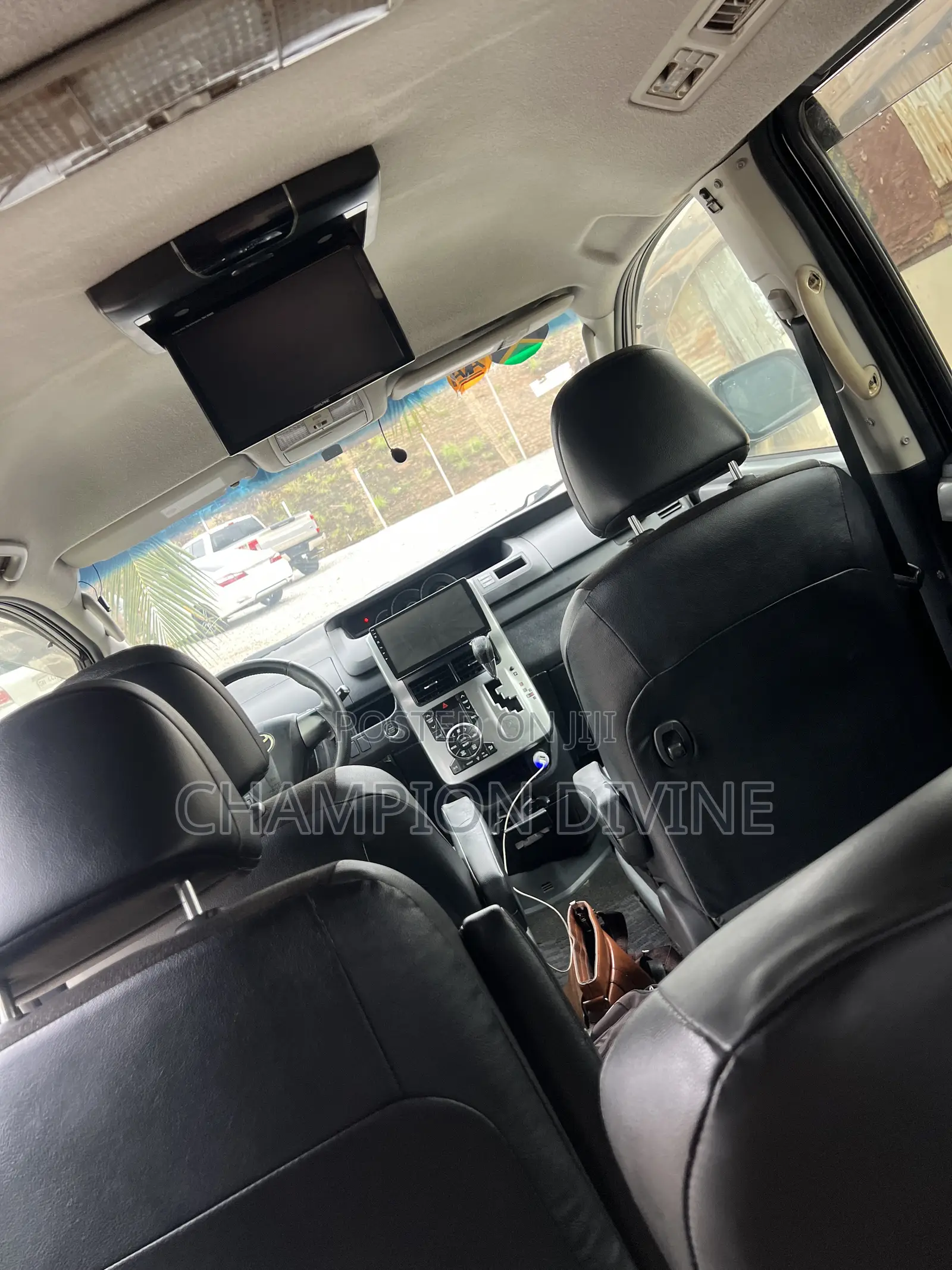 Toyota Voxy 2013 Brown