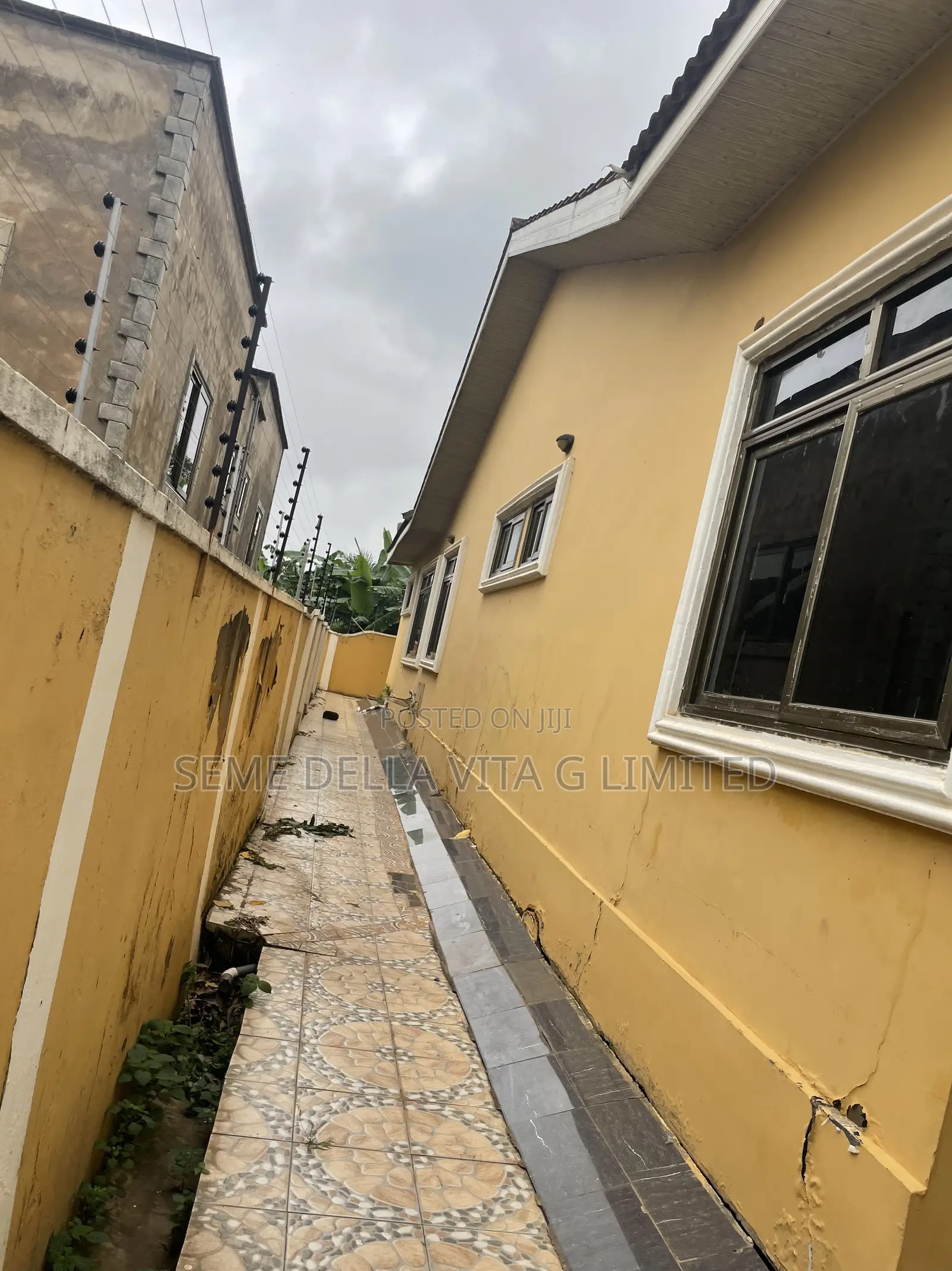 Furnished 4bdrm House in Seme Della Vita G, Pokuase for sale