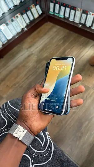 Apple iPhone XR 128 GB White