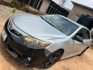 Toyota Camry LE 4dr Sedan (2.5L 4cyl 6A) 2012 Silver