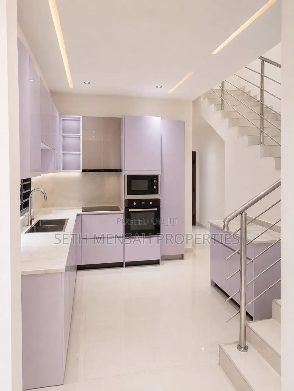 3bdrm House in 3 Bedroom Semi, Lake Side Estate for sale