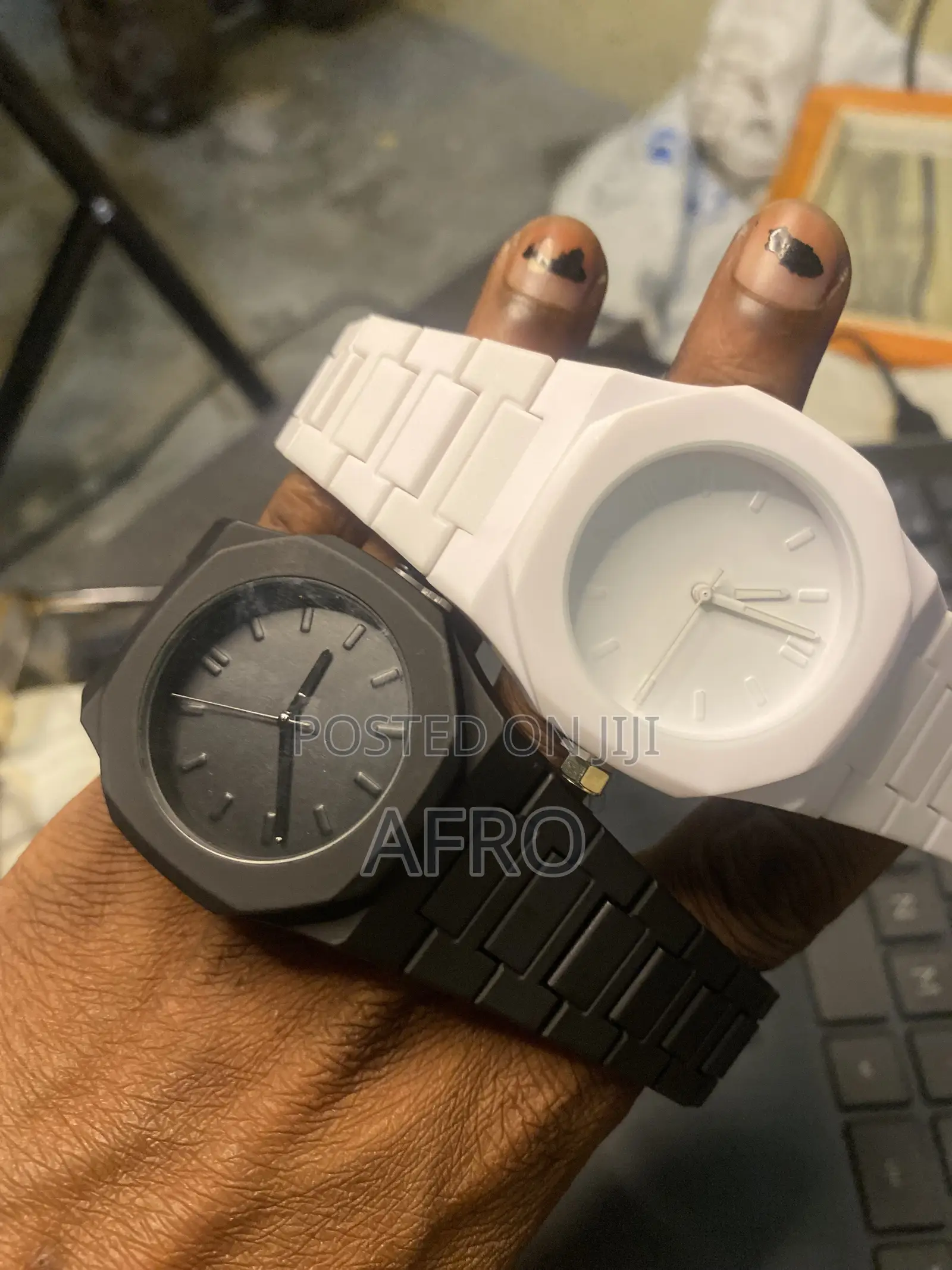 Luxury Minimalist Quartz Wrist Watch – Black White (Unisex)