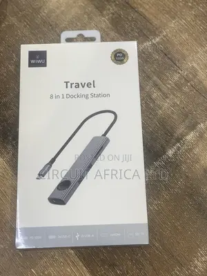 Travel 8 in 1 Docking Station