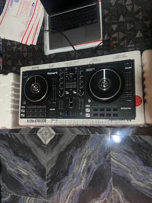 Numark Mixtrack