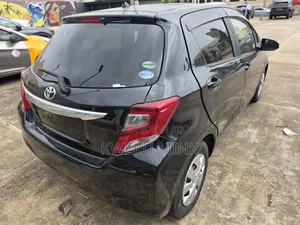 Toyota Vitz 2016 Black
