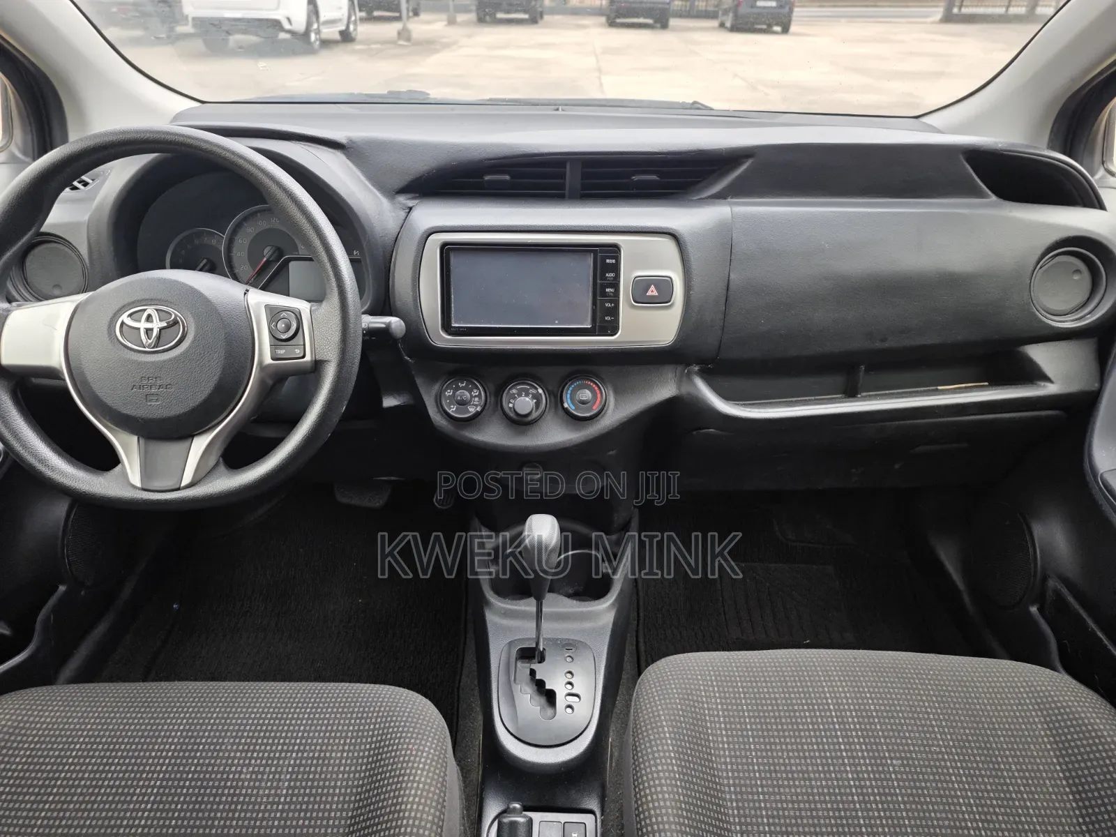 Toyota Vitz 2016 Black
