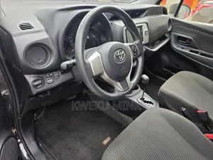 Toyota Vitz 2016 Black
