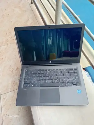 Laptop HP Stream 14 4GB Intel Pentium SSD 32GB