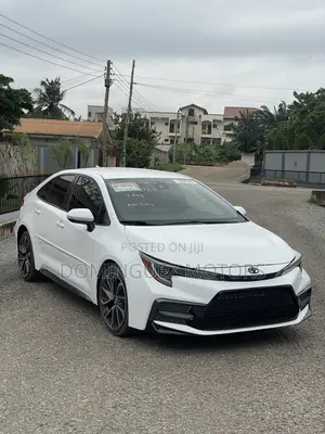 Toyota Corolla SE 2020 White