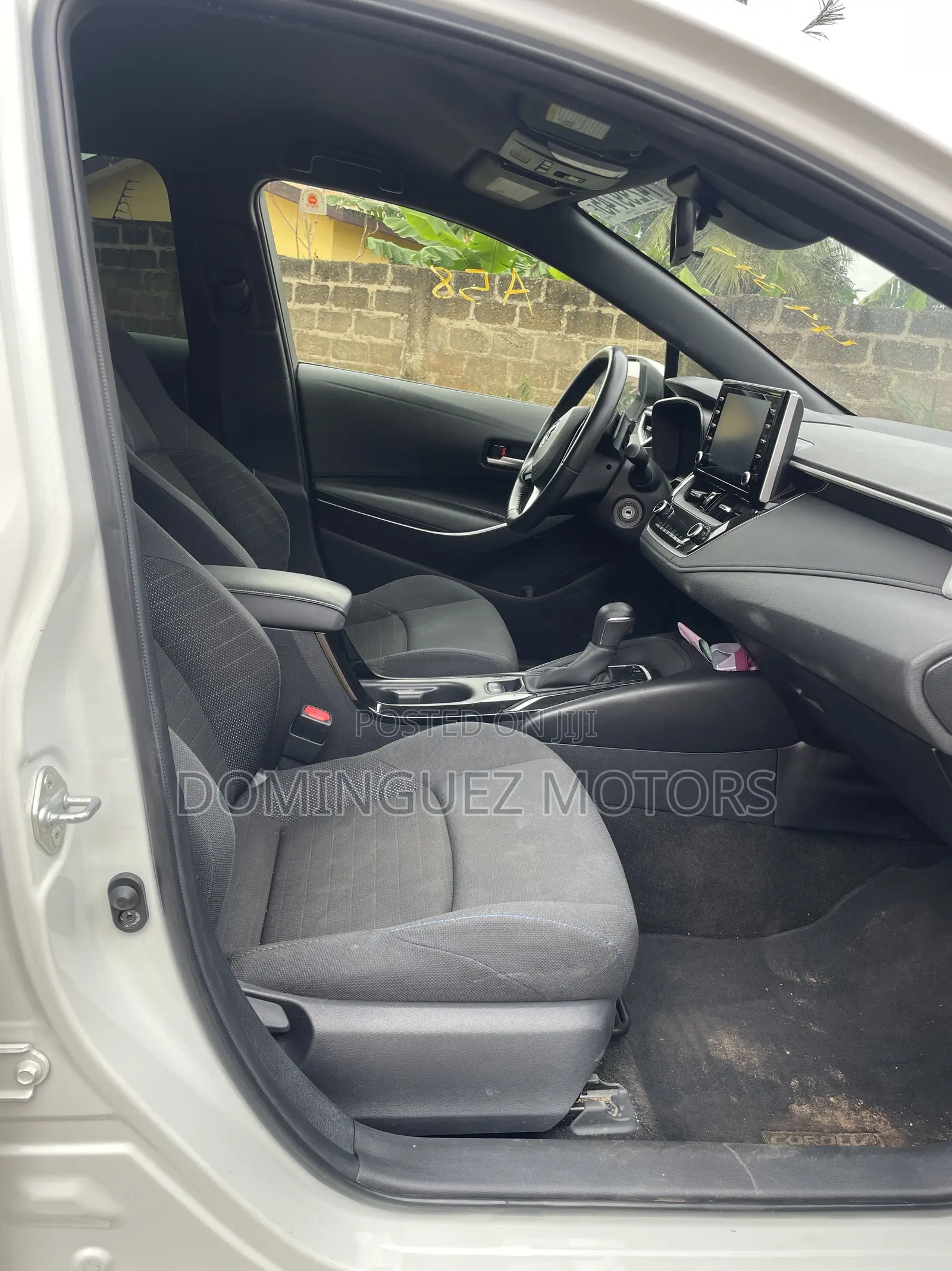 Toyota Corolla SE 2020 White