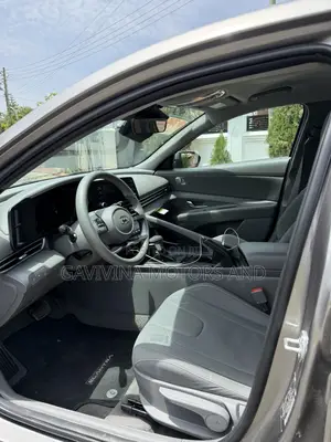 Hyundai Elantra SE 2023 Gray