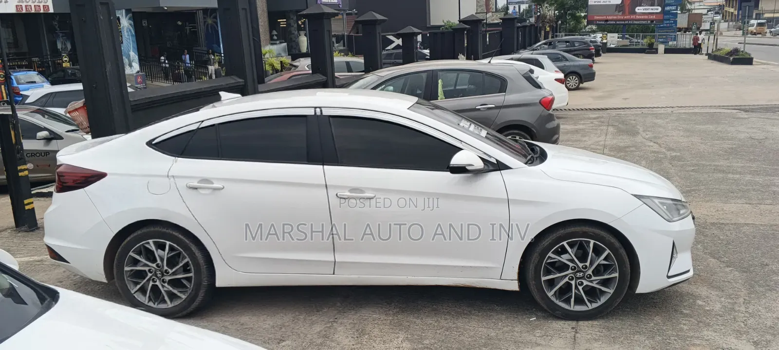 Hyundai Elantra 2019 White