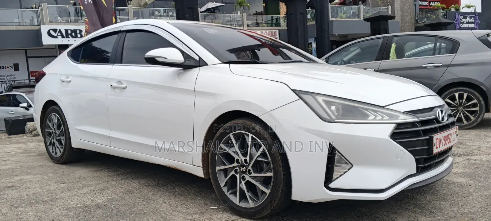 Hyundai Elantra 2019 White