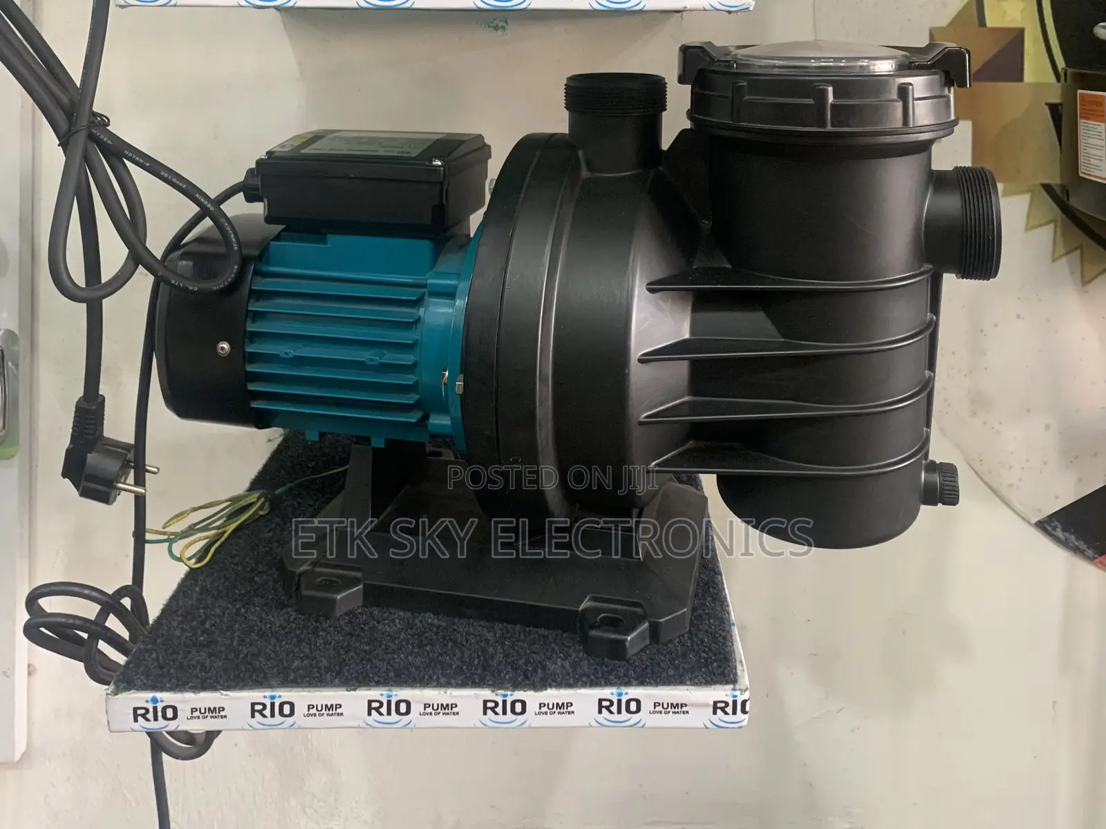Exclusive RIO 1.5hp Water Pump Swim 150