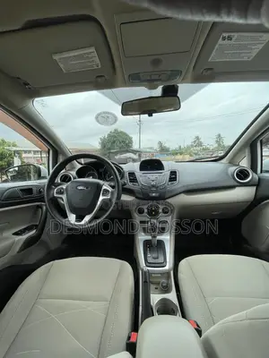 Ford Fiesta SE Sedan 2019 White