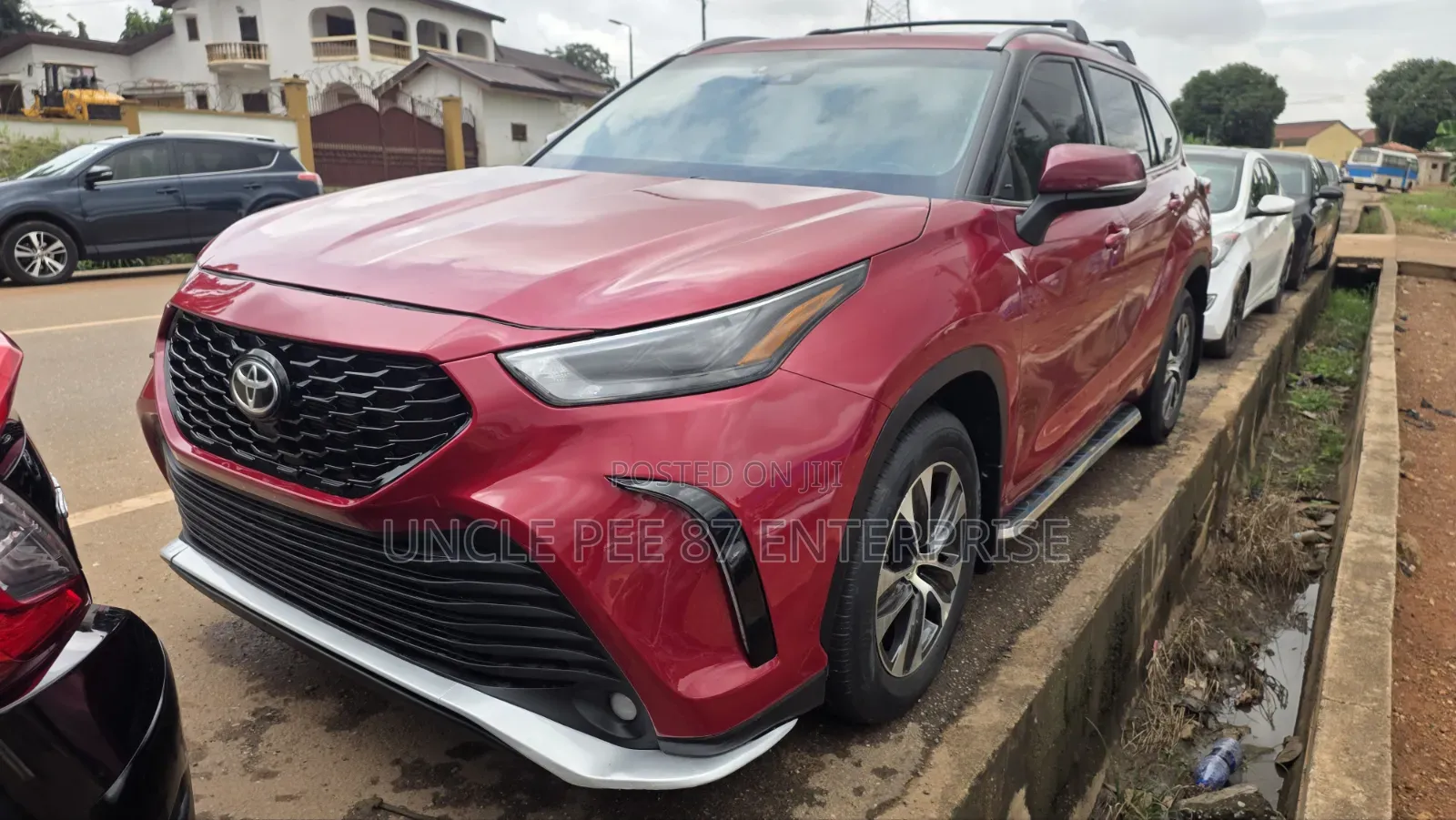 Toyota Highlander 2022 Red