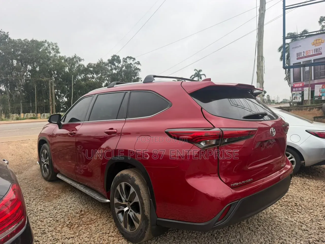 Toyota Highlander 2022 Red