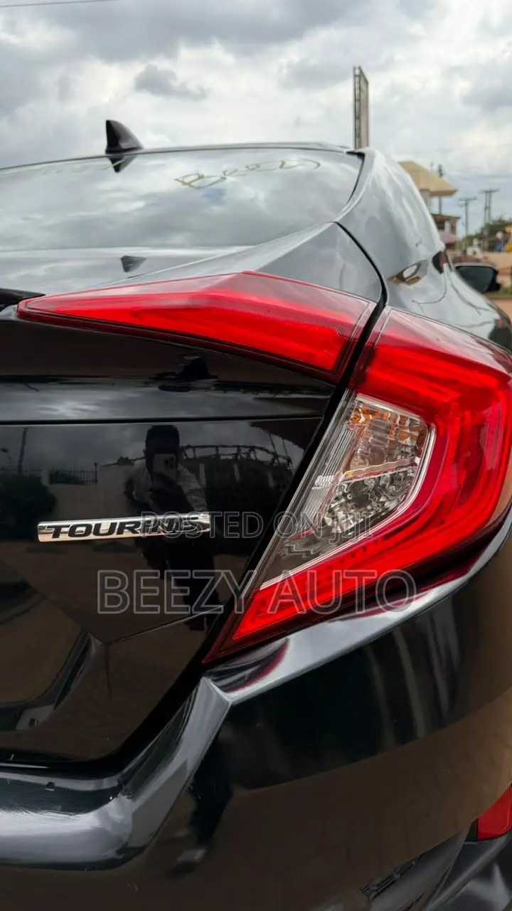 Honda Civic Touring 4dr Sedan (1.5L 4cyl) 2017 Black
