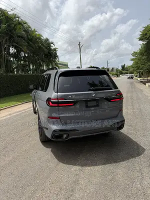 BMW X7 2024