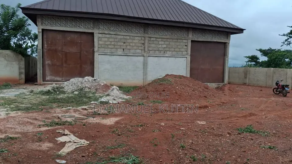New Built Wharehouse for Sale