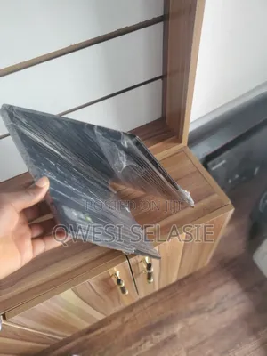 Laptop Lenovo A8 8GB AMD A8 HDD+SSD 500GB