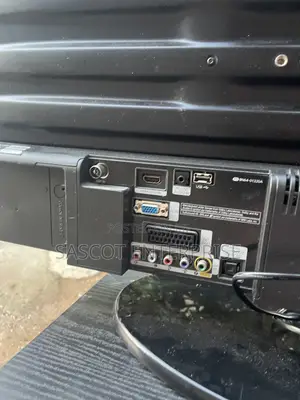 Samsung 32-Inch LCD Television.