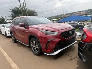Toyota Highlander 2022 Burgundy