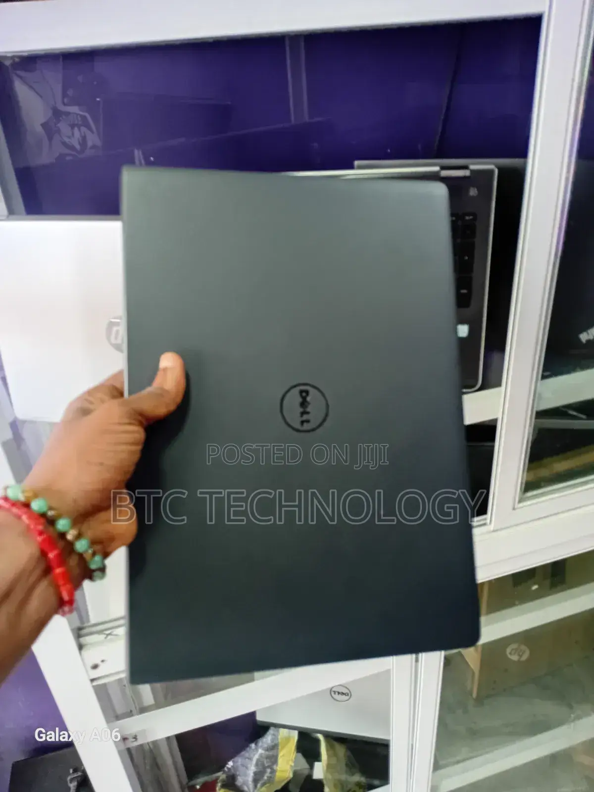 Laptop Dell Latitude 3480 12GB Intel Core i5 HDD+SSD 500GB