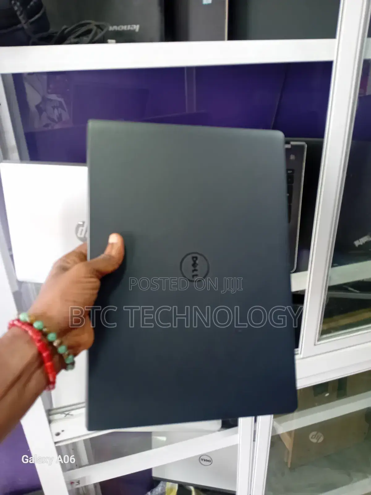 Laptop Dell Latitude 3480 12GB Intel Core i5 HDD+SSD 500GB