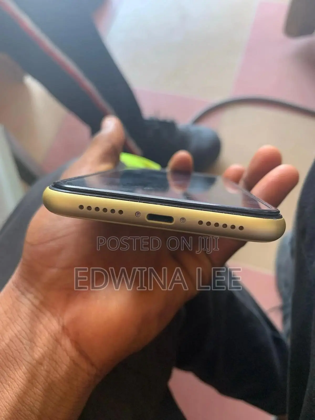 Apple iPhone 11 64 GB Yellow